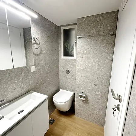 Apartment Stylish Nest - Location