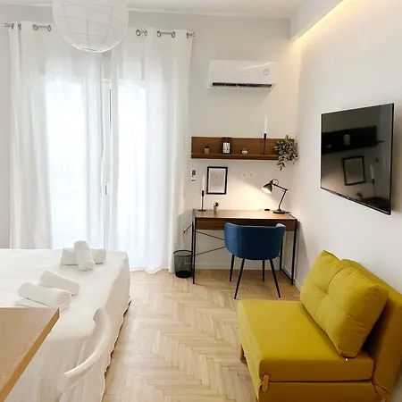 Stylish Nest - Location Apartment